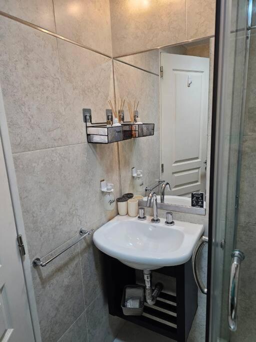 Diseno Y Confort Monoambiente A Pasos Del Rio!